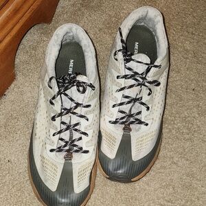 Merrell Men's Tan and Gray Athletic Shoes